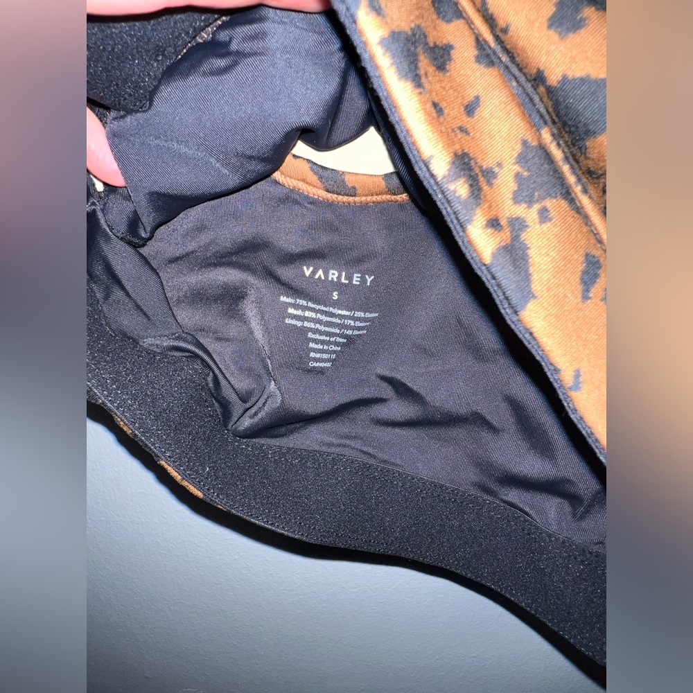 Varley leggings and sport bra set. - Picture 6 of 8